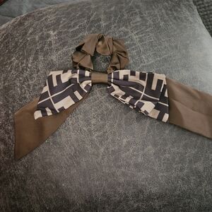 Deaigner inspired logo bow scrunchi
